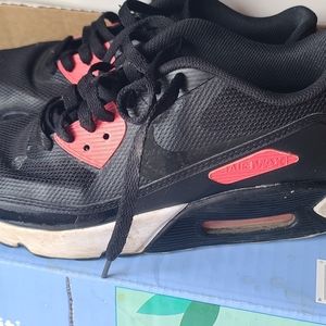 Girls youth Nike Air max